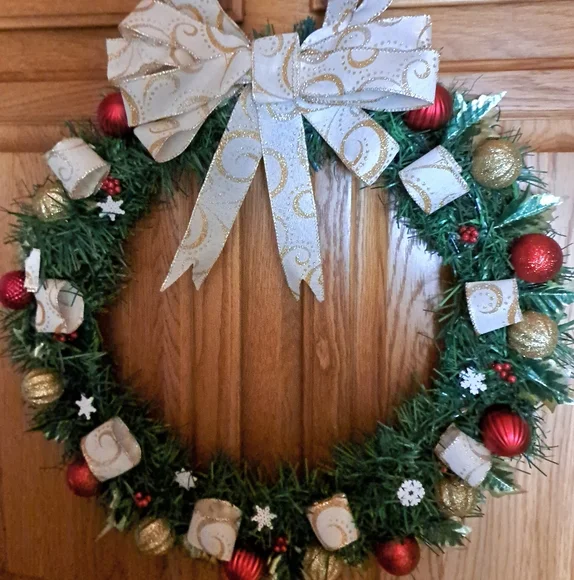 Beautiful Christmas wreath 20X20" (handmade)  + free gift - Picture 2 of 3